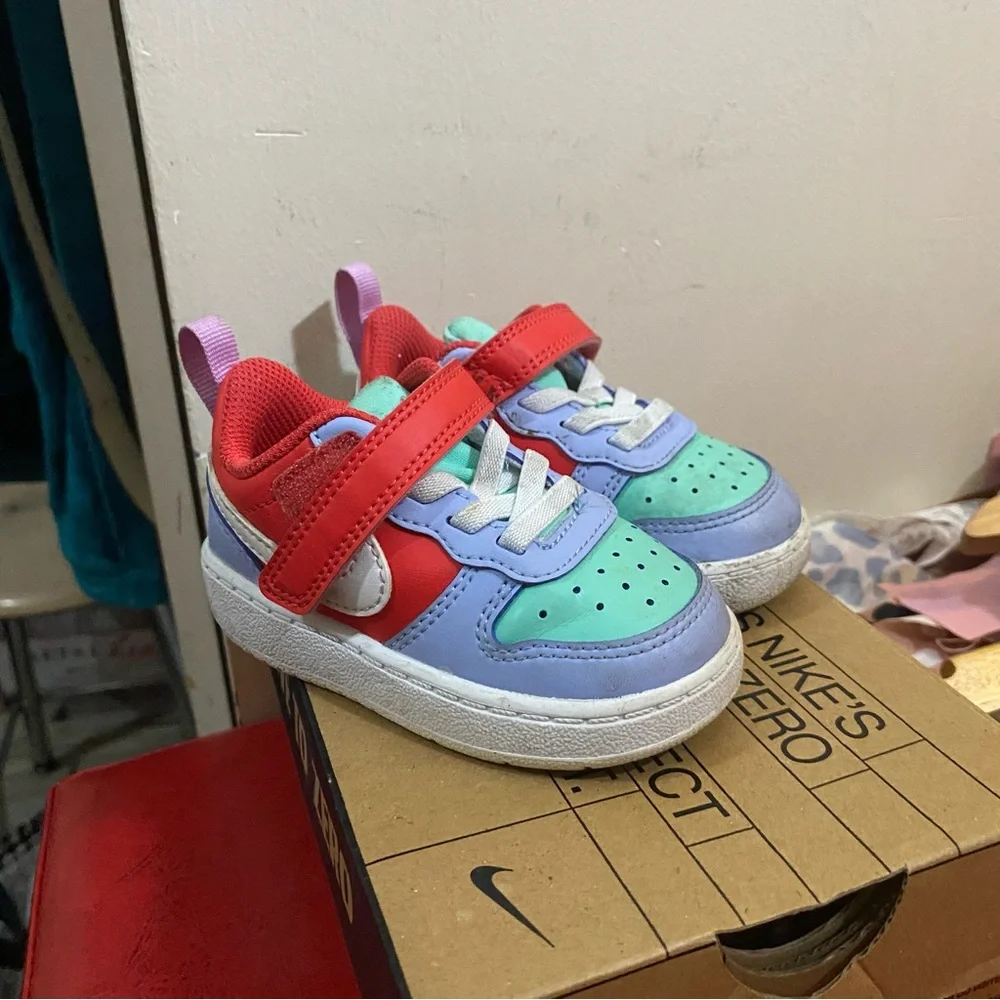 Nike Kids Mint, Lavender & Red Hook-and-Loop Sneakers